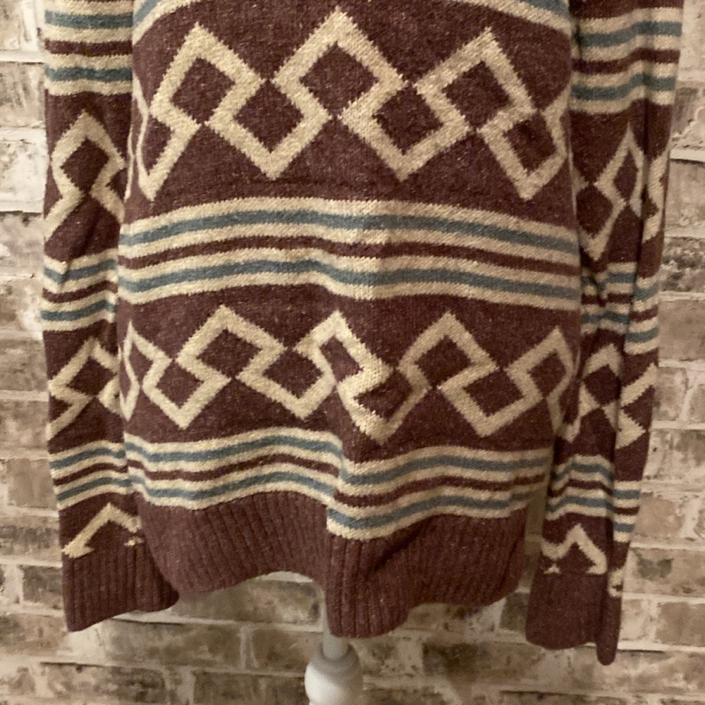 Abercrombie & Fitch sweater. Size S. Cream, brownish, light blue. Vintage.Aztec. - Picture 7 of 13